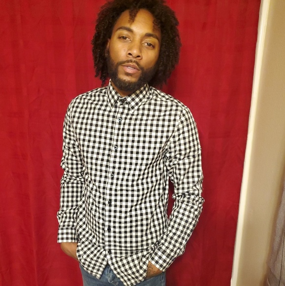 COPY - H&M Button down shirt - Picture 3 of 3